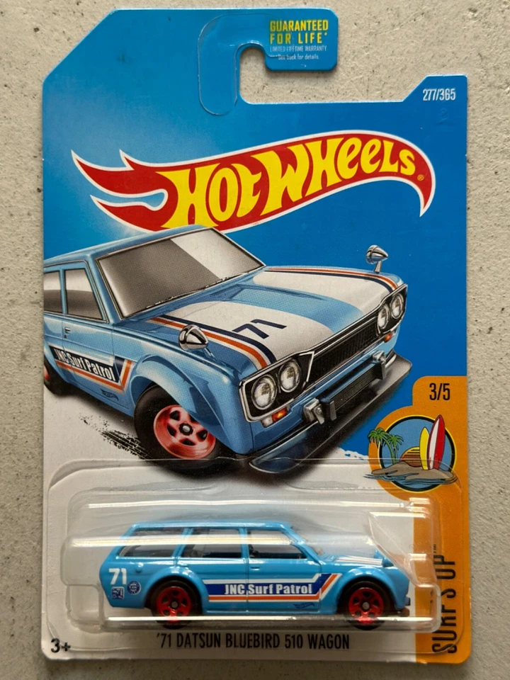 Hot Wheels 71 Datsun Bluebird 510 Wagon 2015 Surf's Up con protector Skyline Foto 1 de 3