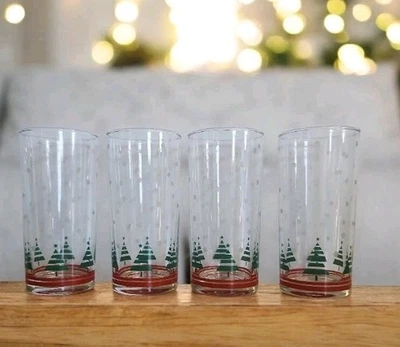 Vasos de Navidad, vasos de árbol de Navidad Libbey, árboles, bandas rojas, copos de nieve Foto 1 de 2