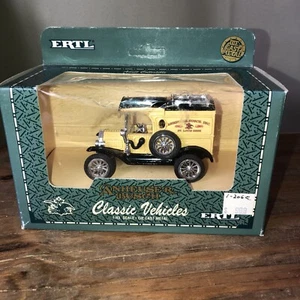 ERTL Classic Vehicles Ford Model T 1:43 Die Cast Metal Anheuser Busch Yellow - Picture 1 of 6