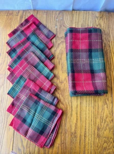 Vintage 1990s Christmas Holiday Table Cloth & Napkin Set - Picture 1 of 3