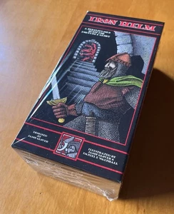 IRON HELM - Grey Gnome Games - NEW SEALED - NUOVO SIGILLATO - Imagen 1 de 3