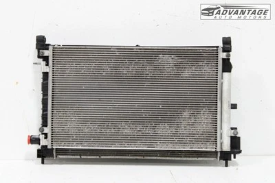 Radiador de refrigeración motor chispa Chevrolet 2016-2022 con condensador y cubierta de ventilador OEM Foto 1 de 4