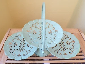 Vintage 3 Tier Filigree Metal Folding Tea Party French Country Tray Clamshell - Bild 1 von 12