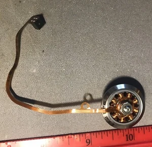 Pequeño motor trifásico de disco duro de 2,5 pulgadas 25204-300 - Imagen 1 de 5