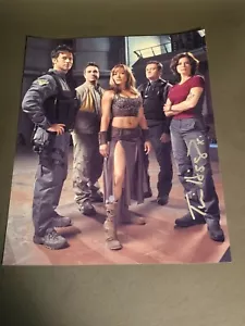 ** * STARGATE ATLANTIS * ** "Cast" 11 x 14 Glossy Photo Signed Torri Higginson - Picture 1 of 4
