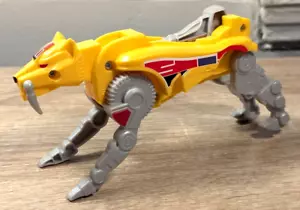 Power Rangers Dino Megazord Yellow Sabretooth Tiger Leg Part Bandai 2020 figure - Picture 1 of 9