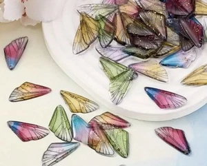 X 6 Breloque Aile de Papillon – Résine – 2,5 x 1,2 cm – Pour Bijoux DIY - Picture 1 of 1