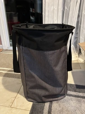 Cubo alto de pie Treinta y un Foto 1 de 2