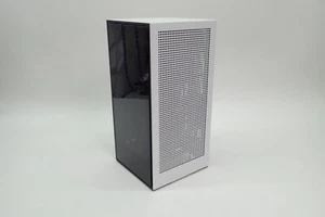 NZXT H1 Mini-ITX Case 1st Gen Gaming Tower Case with 650W PSU AIO Cooler - Afbeelding 1 van 10
