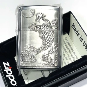 Encendedor Zippo Salto Carpa Patrón Japonés Grabado Plata Estuche Regular Japón Nuevo - Imagen 1 de 7