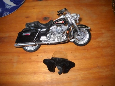  EPAVE MOTO HARLEY DAVIDSON FLHTC ELECTRA GLIDE CLASSIC 1998 1/18 MAISTO  - Photo 1/3