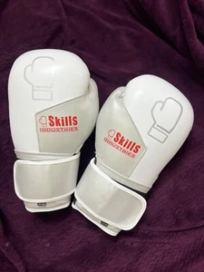 Skills Boxing Gloves for Men and Women - Picture 1 of 8