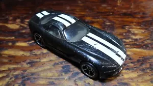 HOT WHEELS 2005 DODGE VIPER BLACK W/ WHITE RACING STRIPES - Picture 1 of 7