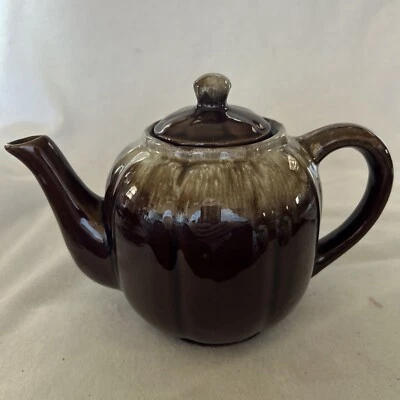 Tetera esmaltada abstracta por goteo marrón hecha en Corea de colección Foto 1 de 4