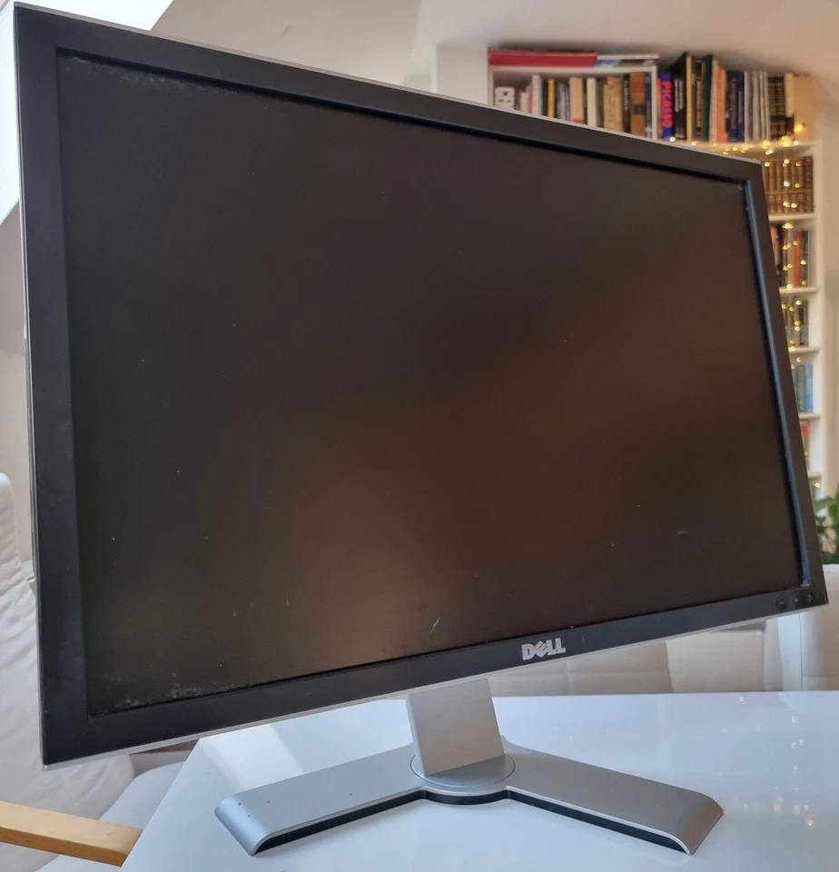 DELL UltraSharp 3007WFP-HC Monitor 30" - 76cm - Bild 1 von 4
