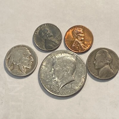 Vintage US coin sets Half dollar, Nickels & Cents - Image 1 of 2