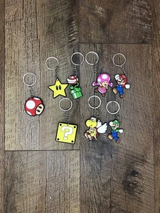 Nintendo Super Mario Brothers Keychains Set of 8 Characters Plastic - Picture 1 of 3