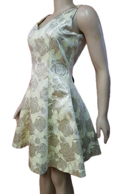 Modcloth Wendy Bird Skater Womens Dress Brocade Lemon-lime V-Neck Size 4 NEW #C - Image 1 of 4