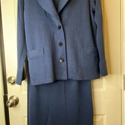 Weekenders Women's Blue Textured 2-Piece Jacket & Skirt Set Size L Workwear - Image 1 of 4