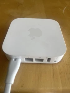 Apple Airport Express A1392 2. generacji z kablem zasilającym - Zdjęcie 1 z 6