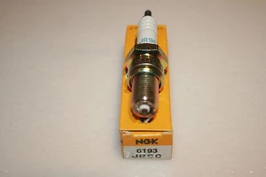 NGK spark plug 6193 JR9C - Foto 1 di 1