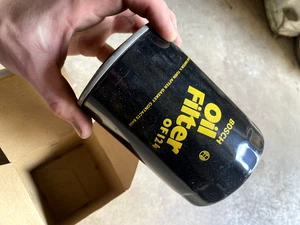 Genuine New Old Stock Robert Bosch Engine Oil Filter OF124 0F124 - Picture 1 of 8
