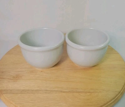 Mini sopa/postre blanco de colección 2 Pier 1 Imports 10 fl. oz. Cuencos 3"x4.5"apx Brasil  Foto 1 de 4