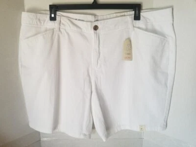 St John's Bay Women's Mid Rise White Chino Shorts - Size 22W - NWT - Image 1 of 2
