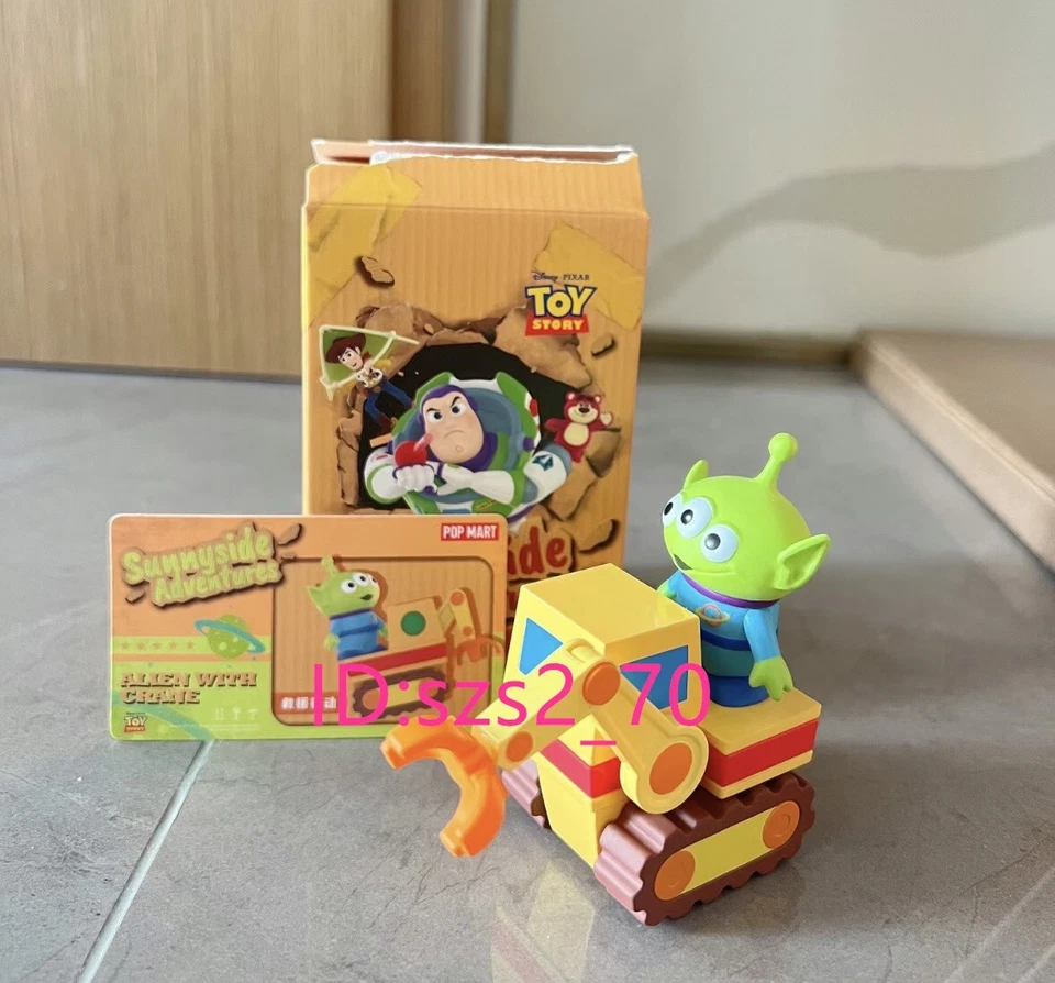 Minifigura Alien With Crane Auténtica POP MART Toy Story Sunnyside Adventures  Foto 1 de 1