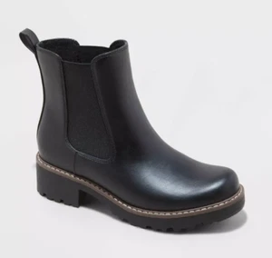 Women's Celina Wide Width Chelsea Boots Black - Universal Thread - SIZE 7W - Picture 1 of 3