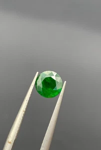 Natural Green Demantoid Garnet – 1.10 Carats (Pakistan) loose gemstone - Picture 1 of 6