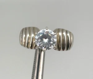 Anillo de compromiso solitario redondo vintage DQ CZ Diamonique PLATA ESTERLINA talla 7,5* - Imagen 1 de 9