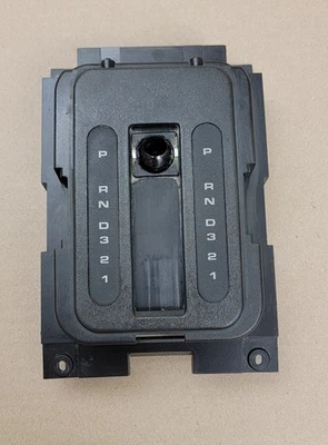 94-98 LAND ROVER DISCOVERY 1 PALANCA DE CAMBIOS DE PISO MOLDURA ENVOLVENTE PLACA DE BISEL FABRICANTE DE EQUIPOS ORIGINALES O91 Foto 1 de 4