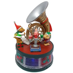 Perfect Harmony Snow Wonder Bears Spieluhr Tuba Lights Motion 2003 FUNKTIONIERT - Bild 1 von 5