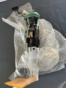 Can-Am Max 400 500 650 800R Renegade 500 800R  QFS Fuel Pump Assembly New no Box - Picture 1 of 5