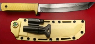 SRK RECON StyleD2 Steel Survival Knife W/Flint,Light & Sheath High Quality Steel - Image 1 of 4