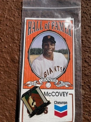 San Francisco Giants Pin Willie McCovey HOF - Image 1 of 2