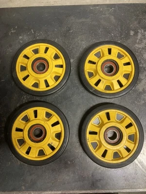 Rueda loca 4 Ski doo 2010 Rev XP Renegade 600 HO Etec 141 mm 800R MXZ 08 09 10 A Foto 1 de 3