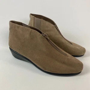 AEROSOLES Stitch N'Turn Womens 9 Brown Suede Zip Front Ankle Heel Boots - Picture 1 of 14