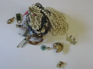Costume Jewelry Mixed Lot Vintage to Modern 2 Pounds - Picture 1 of 9
