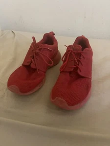 Nike Mens Roshe Red Running Shoes Sneakers Size US 9 - Picture 1 of 4