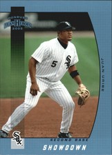 2005 Donruss Team Heroes Showdown Blue White Sox Baseball Card #82 Juan Uribe