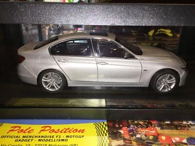 80432212867 DEALER PARAGON 1:18 BMW 3 SERIES GLACER SILVER NEW SHIPP. WORLDWIDE - Immagine 1 di 4