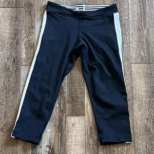 Lululemon Black With White Stripes Capri Yoga Dance Leggings Size 2 Girls 12/14 - Picture 1 of 10