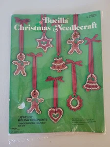 Bucilla Weihnachten Handarbeit 2824 Lebkuchen Schmuck Weihnachtsschmuck Neu aus altem Lagerbestand - Bild 1 von 4