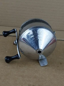 Vintage Early Zebco Spinner Model 33 Single Rivet Foot - Picture 1 of 14