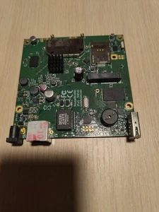 Mikrotik RB912UAG-5HPnD - Picture 1 of 2
