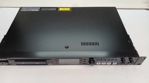 TASCAM SS-CDR200 Solid State CD Stereo Audio Recorder 100–240V Used item. - Picture 1 of 8