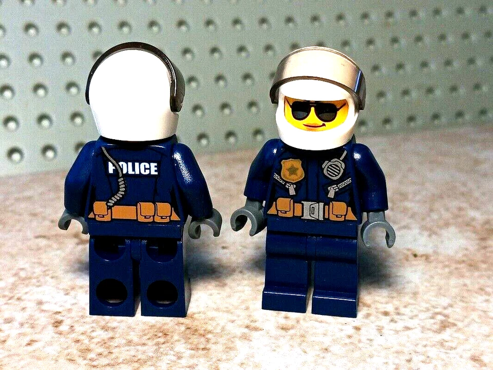 LEGO Helicopter Pilot FEMALE Aviators Pink Lipstick Radio Badge Utility Belt - Image 1 of 1