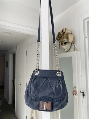 Bandolera de cuero B Makowsky Foto 1 de 4